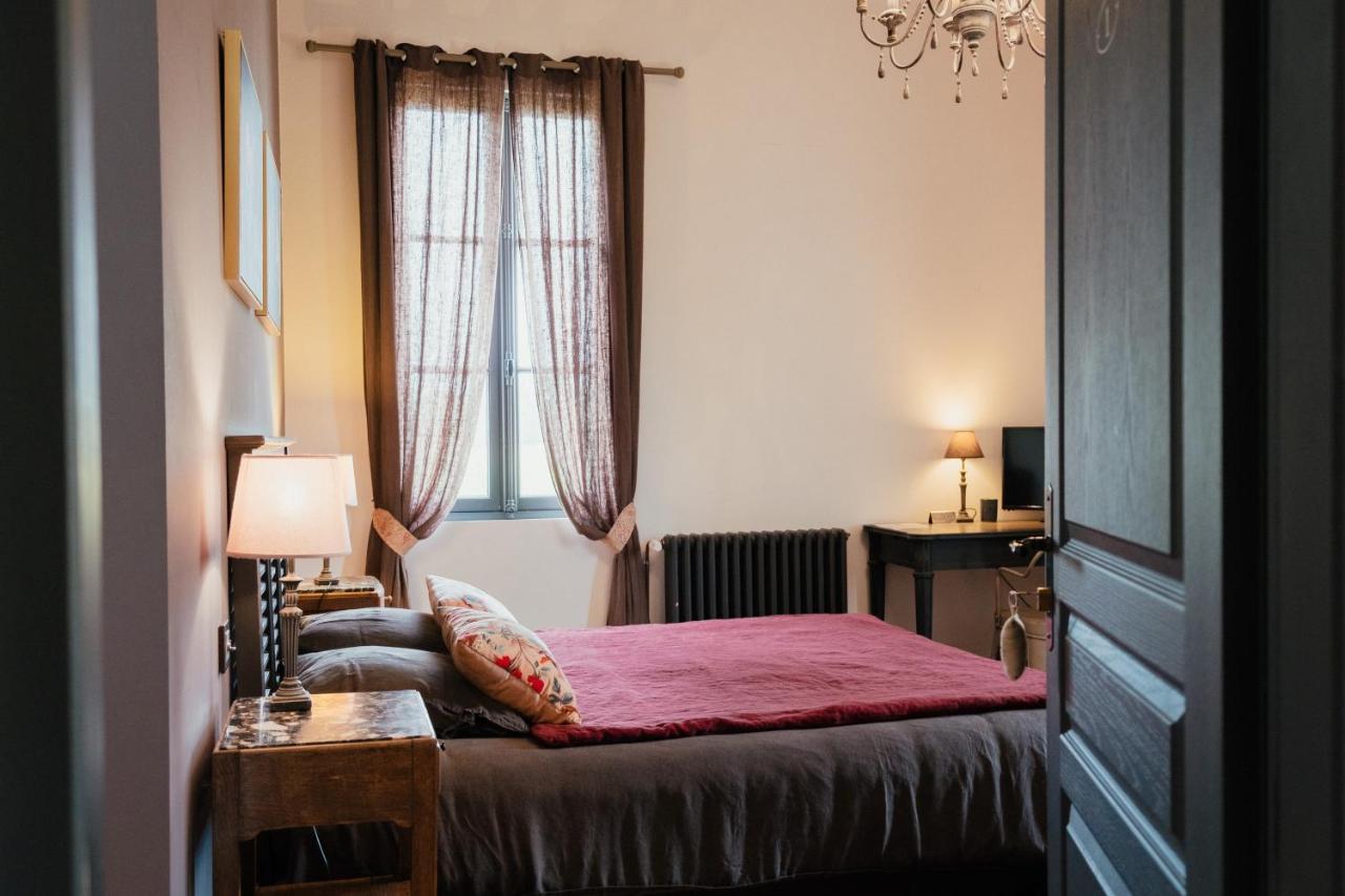 Villa 2 Pas Sages La Roche-Chalais Екстериор снимка